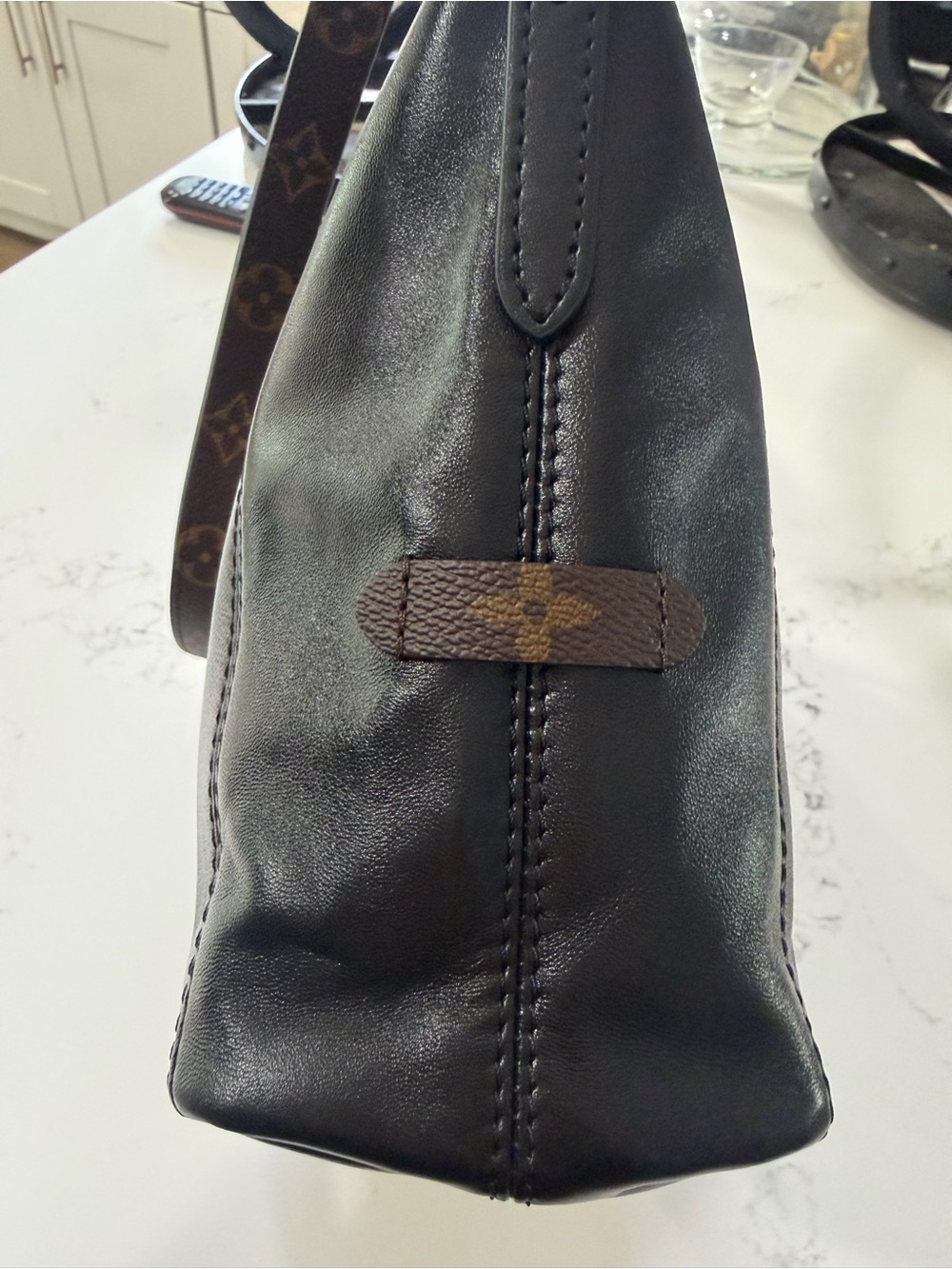 Louis Vuitton Black CarryAll East-West Shoulder Bag with Monogram Tag - Picture 3 of 15